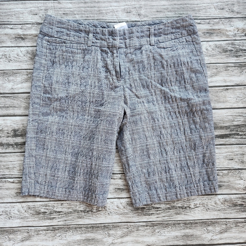 No boundaries stretch bermuda shorts